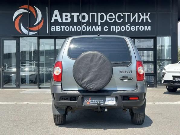 Chevrolet Niva I Рестайлинг с пробегом 2018 года, цена 830 000 рублей, 76172 км, внедорожник, Автокод Объявления