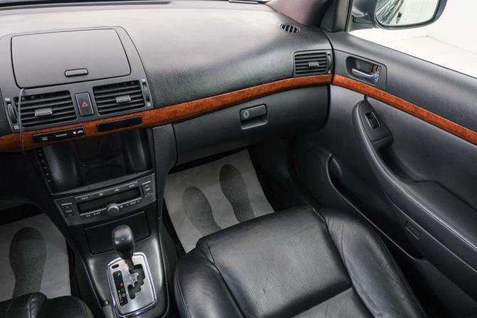 Toyota Avensis II Рестайлинг с пробегом 2008 года, цена 999 000 рублей, 340000 км, седан, Автокод Объявления