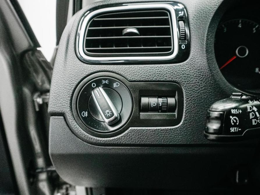 Volkswagen Polo V Рестайлинг Красноярск  - изображение 17