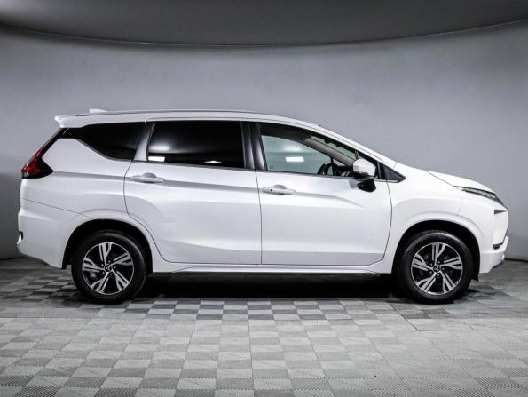 Mitsubishi Xpander I с пробегом 2021 года, цена 2 399 999 рублей, 50390 км, внедорожник, Автокод Объявления