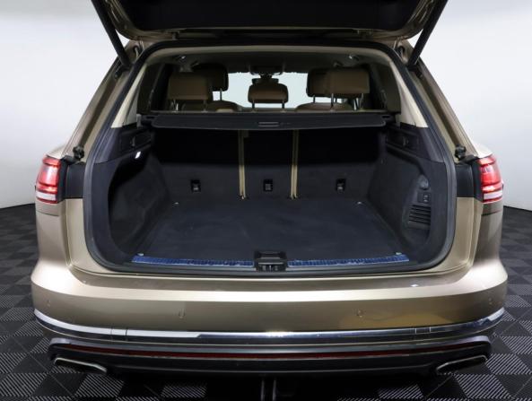Volkswagen Touareg III с пробегом 2018 года, цена 3 850 000 рублей, 149000 км, внедорожник, Автокод Объявления