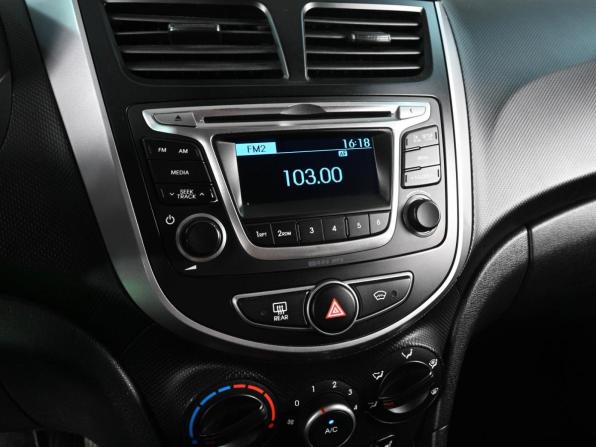 Hyundai Solaris I Рестайлинг с пробегом 2015 года, цена 1 125 000 рублей, 119160 км, седан, Автокод Объявления