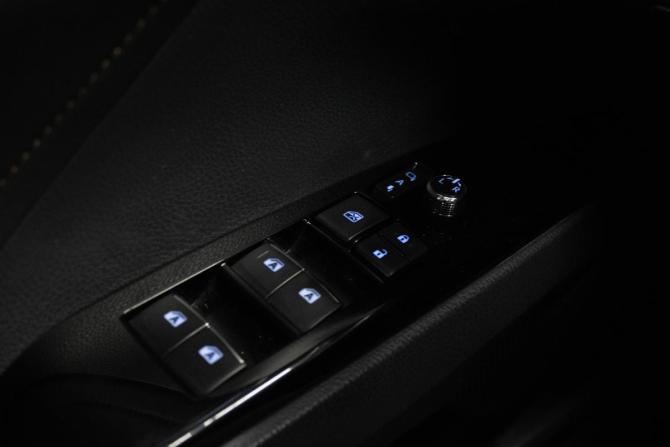 Toyota Camry VIII (XV70) с пробегом 2018 года, цена 2 499 000 рублей, 210296 км, седан, Автокод Объявления