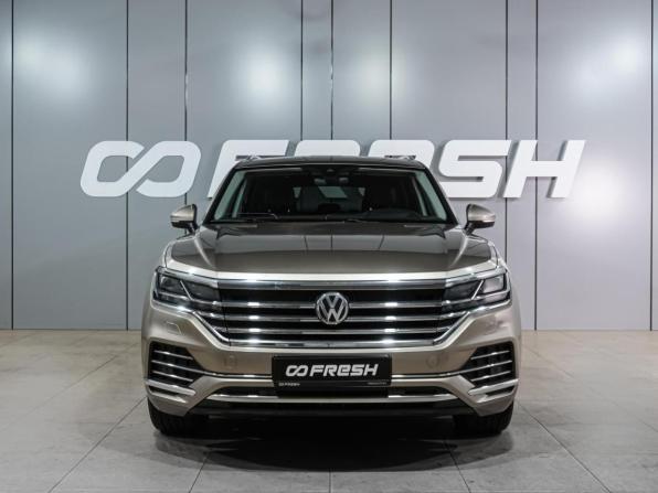 Volkswagen Touareg III с пробегом 2018 года, цена 4 239 000 рублей, 231611 км, внедорожник, Автокод Объявления