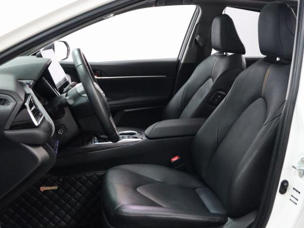Toyota Camry VIII (XV70) Рестайлинг с пробегом 2023 года, цена 3 949 000 рублей, 9150 км, седан, Автокод Объявления