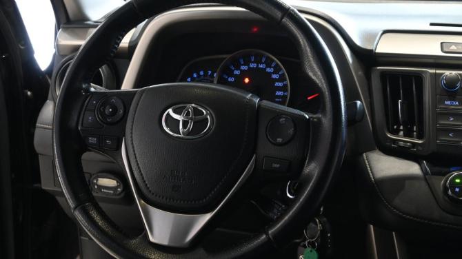 Toyota RAV4 IV (XA40) с пробегом 2015 года, цена 1 870 000 рублей, 198098 км, внедорожник, Автокод Объявления