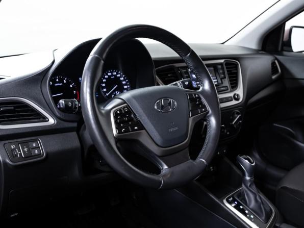 Hyundai Solaris II с пробегом 2018 года, цена 1 457 000 рублей, 36285 км, седан, Автокод Объявления