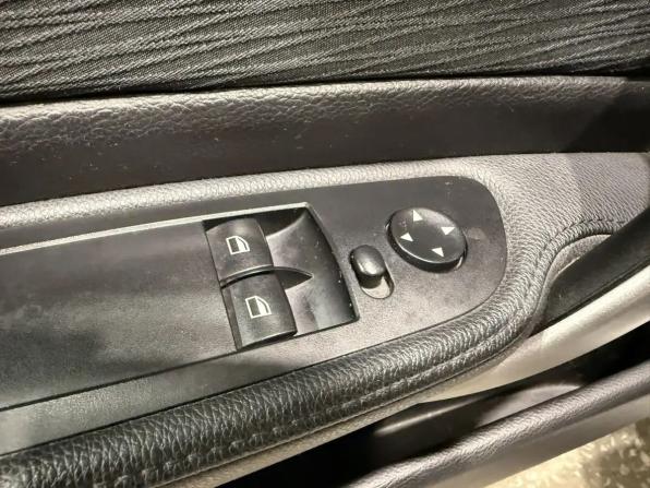 BMW 1 серии I (E81/E82/E87/E88) Рестайлинг с пробегом 2011 года, цена 855 000 рублей, 142000 км, хэтчбек, Автокод Объявления