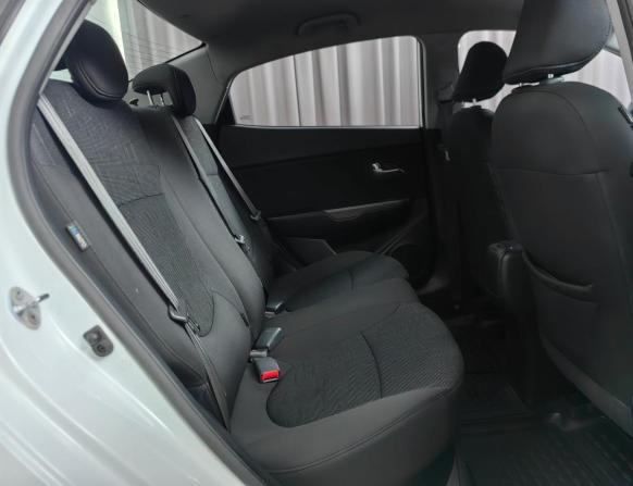 Kia Rio III Рестайлинг с пробегом 2017 года, цена 965 000 рублей, 216400 км, седан, Автокод Объявления