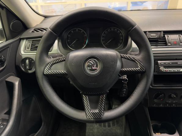 Skoda Rapid I с пробегом 2015 года, цена 660 000 рублей, 239000 км, лифтбек, Автокод Объявления