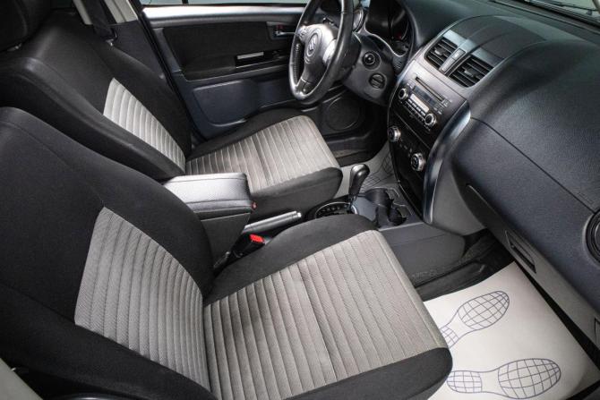 Suzuki SX4 I (Classic) Рестайлинг с пробегом 2010 года, цена 749 000 рублей, 309545 км, хэтчбек, Автокод Объявления