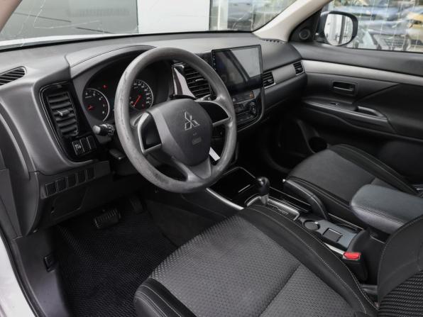 Mitsubishi Outlander III Рестайлинг 2 с пробегом 2017 года, цена 1 498 000 рублей, 194675 км, внедорожник, Автокод Объявления