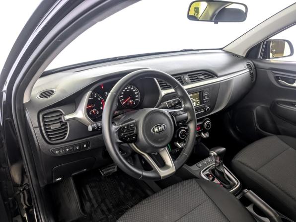 Kia Rio IV Рестайлинг с пробегом 2020 года, цена 1 700 000 рублей, 31915 км, седан, Автокод Объявления