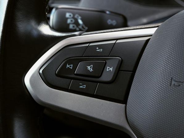Volkswagen Polo VI с пробегом 2021 года, цена 1 659 000 рублей, 26210 км, лифтбек, Автокод Объявления