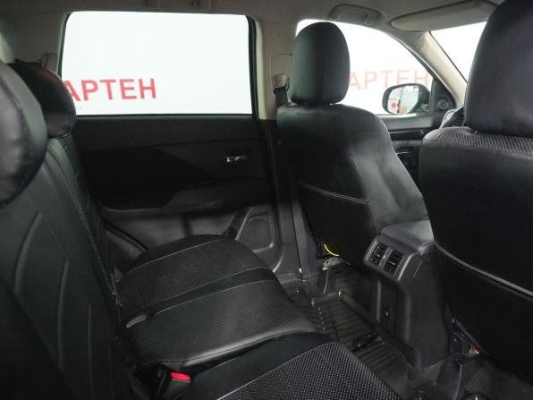 Mitsubishi Outlander III Рестайлинг 3 с пробегом 2022 года, цена 2 692 000 рублей, 101058 км, внедорожник, Автокод Объявления