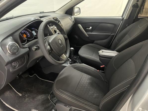 Renault Sandero II с пробегом 2016 года, цена 835 000 рублей, 102906 км, хэтчбек, Автокод Объявления