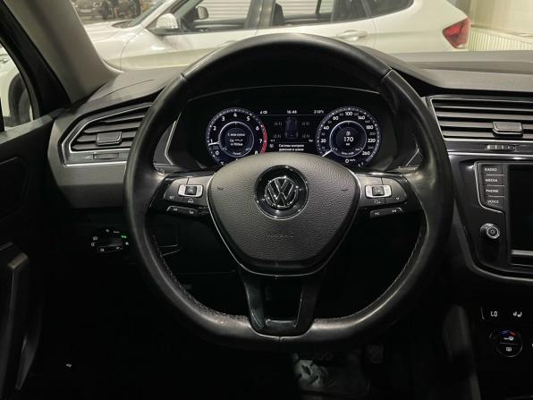 Volkswagen Tiguan II с пробегом 2017 года, цена 2 474 000 рублей, 80416 км, внедорожник, Автокод Объявления