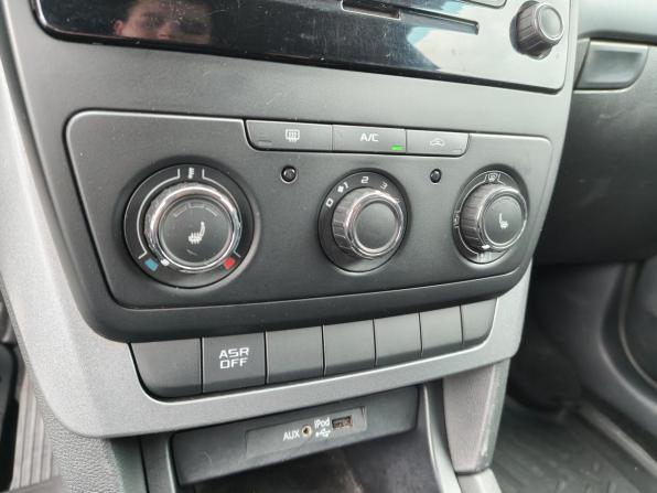 Skoda Yeti I Рестайлинг с пробегом 2016 года, цена 1 365 500 рублей, 109044 км, внедорожник, Автокод Объявления