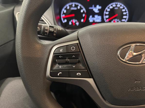 Hyundai Solaris II Рестайлинг с пробегом 2021 года, цена 1 645 000 рублей, 56000 км, седан, Автокод Объявления