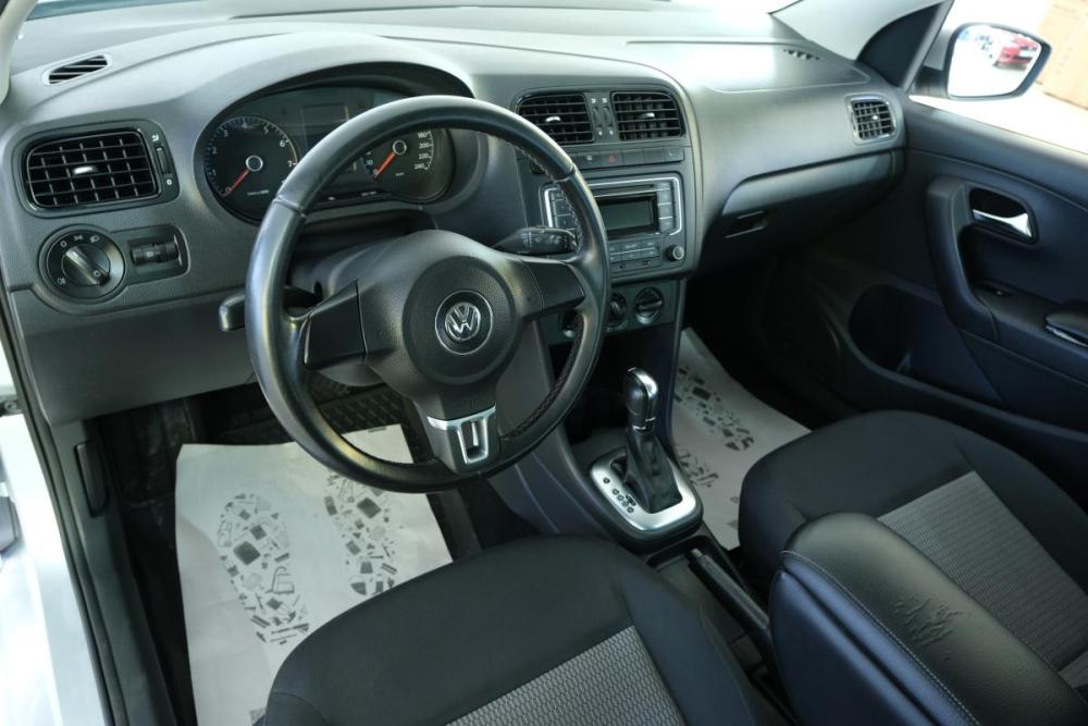 Volkswagen Polo V Омск  - изображение 9