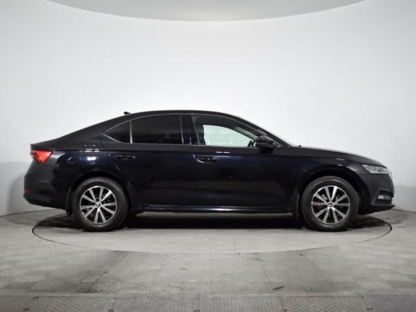 Skoda Octavia IV (A8) с пробегом 2021 года, цена 1 710 000 рублей, 137887 км, лифтбек, Автокод Объявления