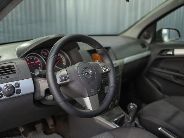 Opel Astra H с пробегом 2006 года, цена 399 000 рублей, 267253 км, хэтчбек, Автокод Объявления