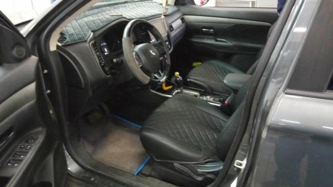 Mitsubishi Outlander III Рестайлинг 2 с пробегом 2018 года, цена 1 550 000 рублей, 220792 км, внедорожник, Автокод Объявления