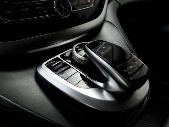 Mercedes-Benz V-Класс III (W447) с пробегом 2018 года, цена 3 070 000 рублей, 155701 км, минивэн, Автокод Объявления