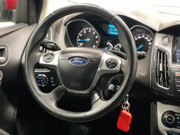 Ford Focus III с пробегом 2012 года, цена 830 000 рублей, 172929 км, хэтчбек, Автокод Объявления
