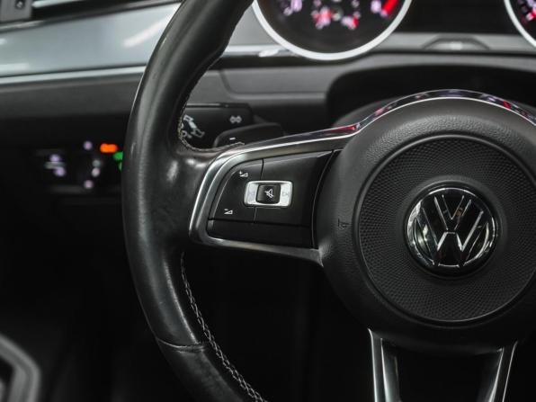Volkswagen Passat B8 с пробегом 2016 года, цена 2 229 000 рублей, 96246 км, седан, Автокод Объявления