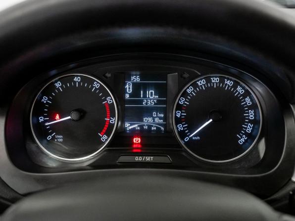 Skoda Rapid I с пробегом 2015 года, цена 1 170 000 рублей, 109618 км, лифтбек, Автокод Объявления