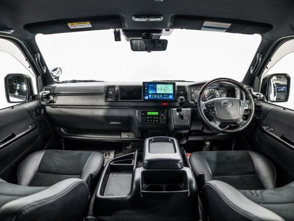 Toyota HiAce H200 Рестайлинг с пробегом 2020 года, цена 5 390 000 рублей, 45207 км, минивэн, Автокод Объявления