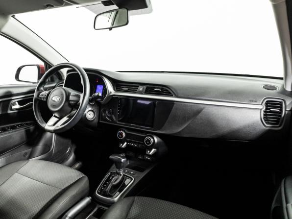 Kia Rio IV Рестайлинг с пробегом 2020 года, цена 1 499 900 рублей, 98000 км, седан, Автокод Объявления