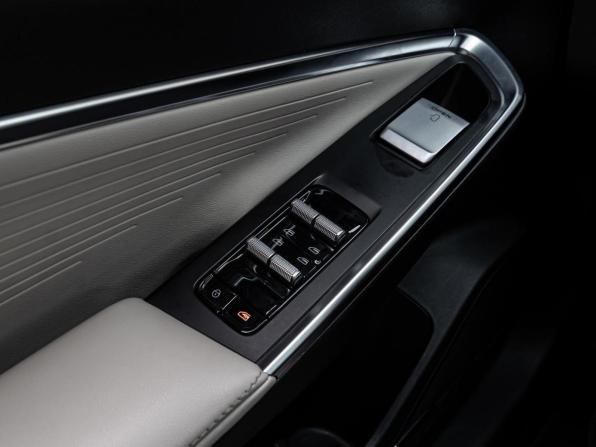 Geely Atlas II с пробегом 2023 года, цена 2 430 000 рублей, 24795 км, внедорожник, Автокод Объявления