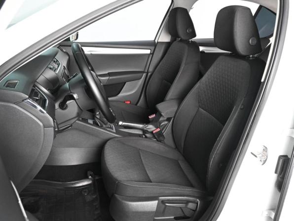Skoda Octavia III (A7) с пробегом 2016 года, цена 1 599 000 рублей, 160112 км, лифтбек, Автокод Объявления
