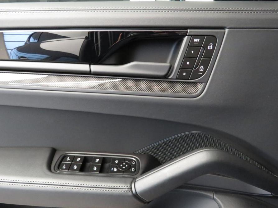 Porsche Cayenne III Рестайлинг Санкт-Петербург  - изображение 37