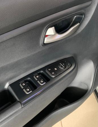 Kia Rio IV с пробегом 2018 года, цена 1 355 000 рублей, 84200 км, хэтчбек, Автокод Объявления