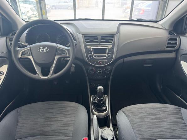 Hyundai Solaris I Рестайлинг с пробегом 2015 года, цена 999 000 рублей, 111808 км, хэтчбек, Автокод Объявления