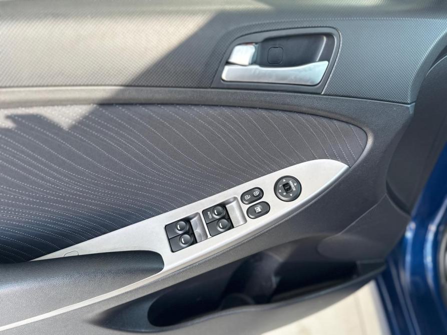 Hyundai Solaris I Рестайлинг Екатеринбург  - изображение 18