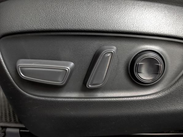 Toyota RAV4 V (XA50) с пробегом 2023 года, цена 3 690 000 рублей, 43405 км, внедорожник, Автокод Объявления