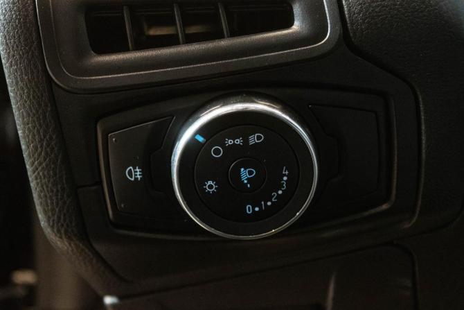 Ford Focus III с пробегом 2013 года, цена 890 000 рублей, 165303 км, хэтчбек, Автокод Объявления