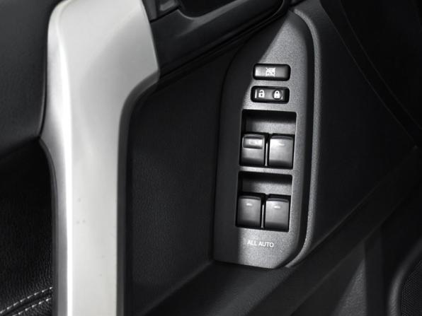 Toyota Land Cruiser Prado 150 Series Рестайлинг 2 с пробегом 2019 года, цена 4 990 000 рублей, 72135 км, внедорожник, Автокод Объявления
