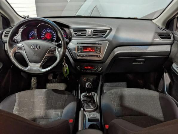 Kia Rio III Рестайлинг с пробегом 2015 года, цена 945 000 рублей, 140411 км, седан, Автокод Объявления