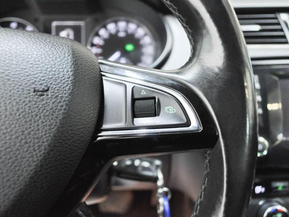 Skoda Octavia III (A7) с пробегом 2013 года, цена 930 000 рублей, 251466 км, лифтбек, Автокод Объявления