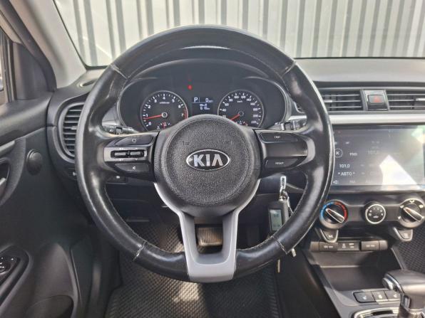 Kia Rio IV с пробегом 2018 года, цена 1 329 000 рублей, 111565 км, седан, Автокод Объявления