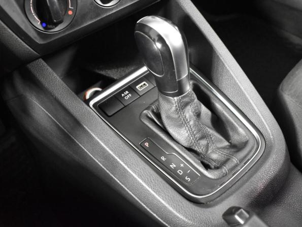Volkswagen Jetta VI Рестайлинг с пробегом 2015 года, цена 1 098 900 рублей, 182632 км, седан, Автокод Объявления