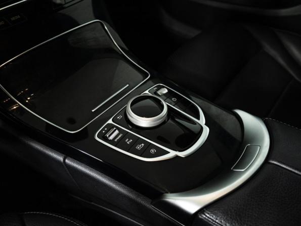 Mercedes-Benz C-Класс IV (W205) Рестайлинг с пробегом 2018 года, цена 2 649 585 рублей, 95781 км, седан, Автокод Объявления
