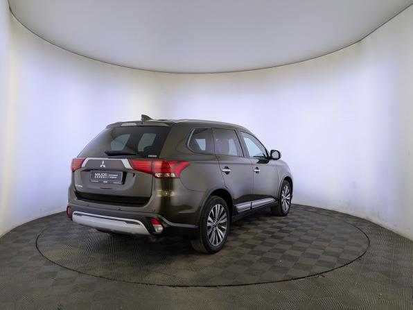 Mitsubishi Outlander III Рестайлинг 3 с пробегом 2021 года, цена 3 000 000 рублей, 95753 км, внедорожник, Автокод Объявления