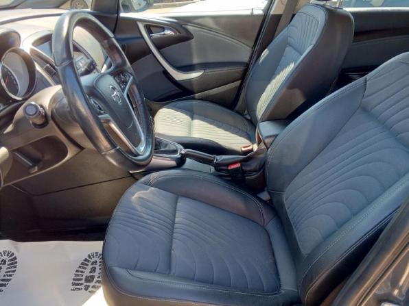 Opel Astra J Рестайлинг с пробегом 2013 года, цена 715 000 рублей, 116890 км, хэтчбек, Автокод Объявления