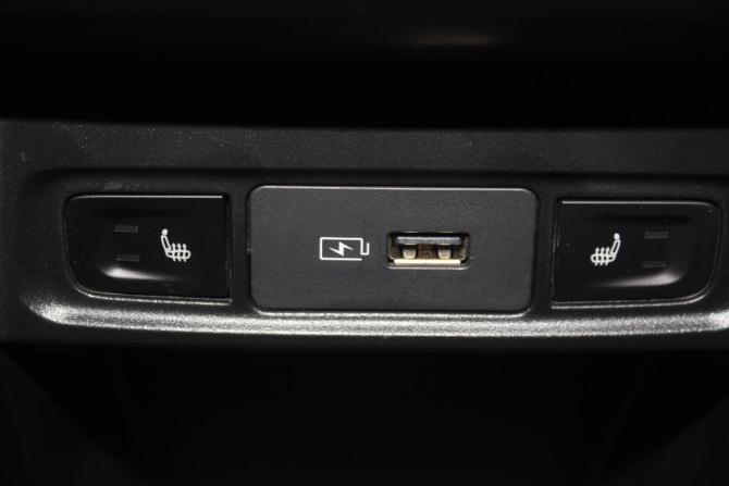 Geely Coolray I Рестайлинг с пробегом 2023 года, цена 2 017 000 рублей, 39367 км, внедорожник, Автокод Объявления